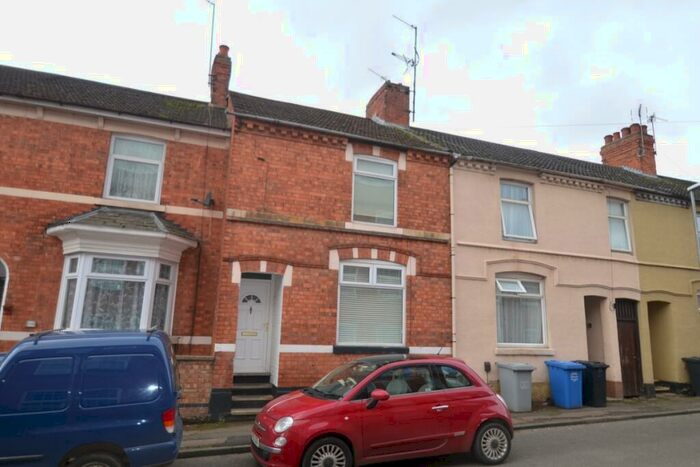 2 Bedroom Terraced House To Rent In Tresham Street, Kettering, Northamptonshire, NN16