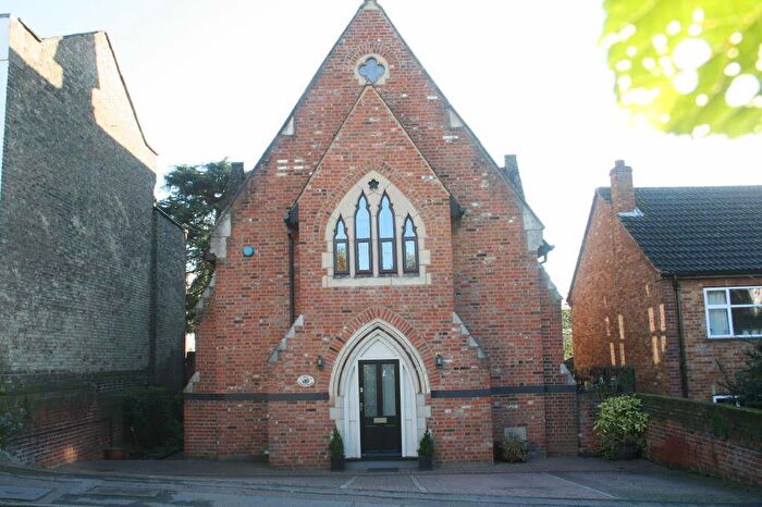 3 Bedroom End Of Terrace House To Rent In New Road, SG12