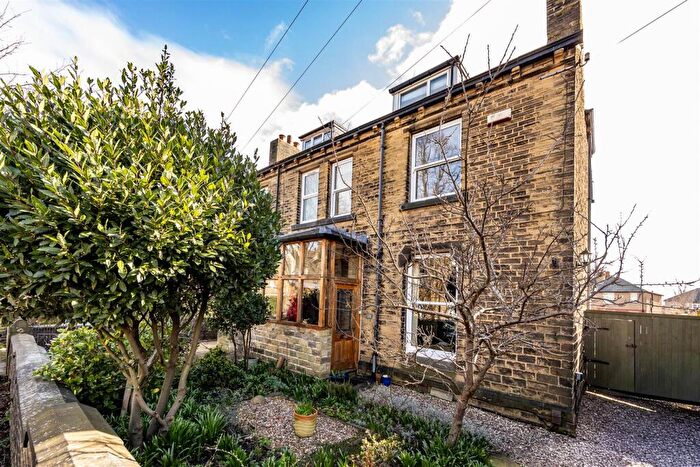 4 Bedroom Semi-Detached House For Sale In Cleveland Road, Edgerton, Huddersfield, HD1