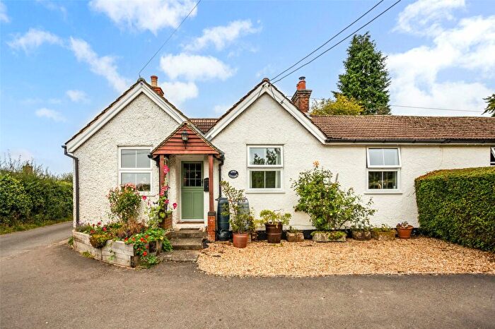 2 Bedroom Bungalow For Sale In Ashe Warren, Basingstoke, RG25