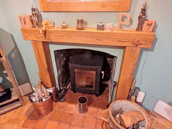 4 Bedroom Detached House For Sale In Bridgend Road, Porthcawl, South Glamorgan, Bridgend (County Of), CF36