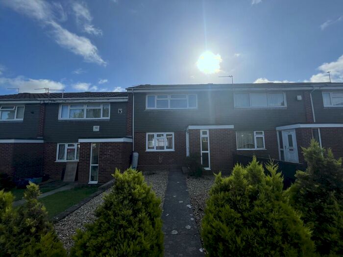 3 Bedroom House To Rent In St. Johns Road, Yeovil, BA21