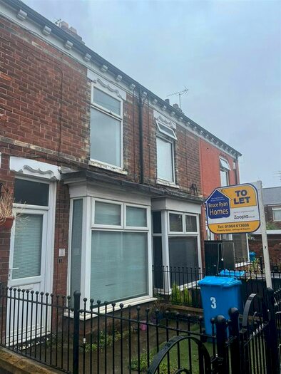 2 Bedroom Property To Rent In Clovelly Avenue, De La Pole Avenue, Hull, HU3