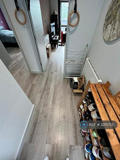 1 Bedroom Flat To Rent In Woodfield Court, Stanmore, HA7