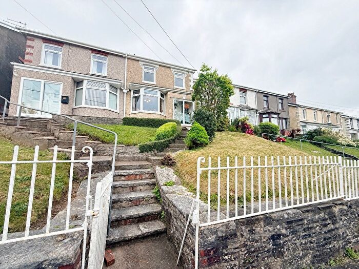3 Bedroom Semi-detached House For Sale In Highland Terrace, Pontarddulais, SA4