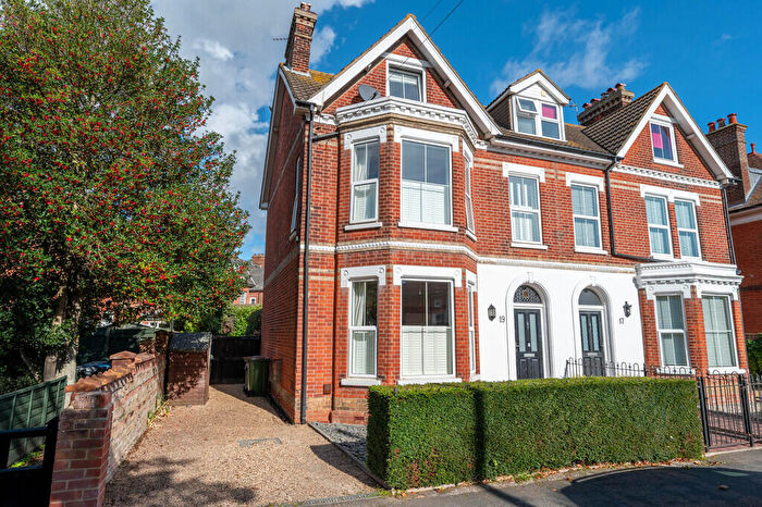 5 Bedroom Semi-Detached House For Sale In Montague Road, Felixstowe, IP11