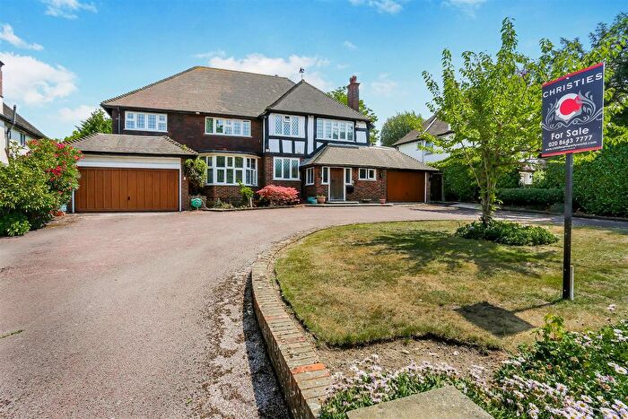 5 Bedroom Detached House For Sale In Heath Drive, Sutton, SM2