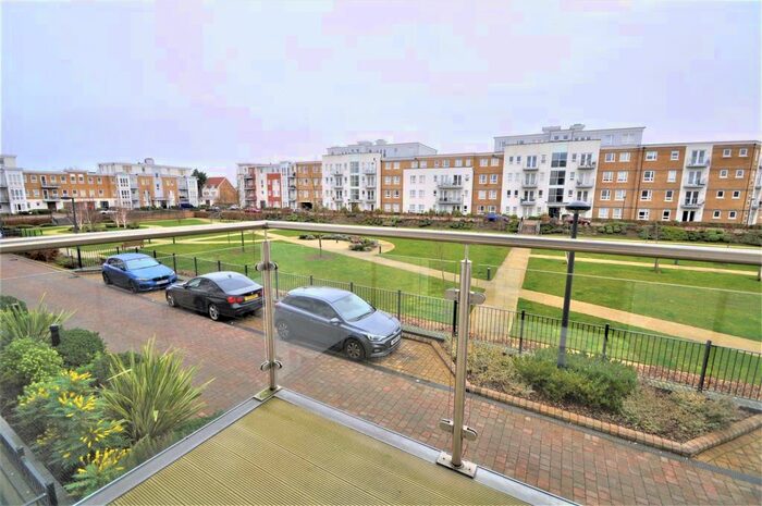 1 Bedroom Flat To Rent In Heron Way, Maidenhead, SL6