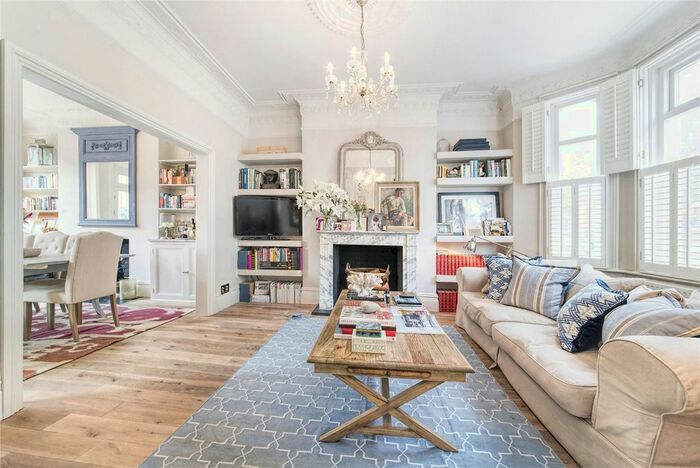 2 Bedroom Flat To Rent In Rostrevor Road, Fulham, London, SW6