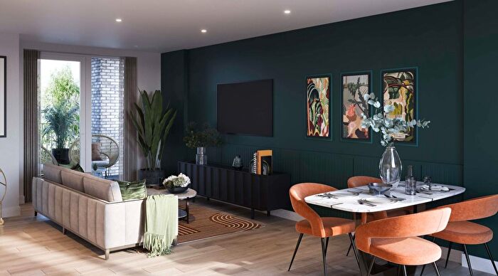 2 Bedroom Flat For Sale In Joseph Avenue, Friary Park, London, W3