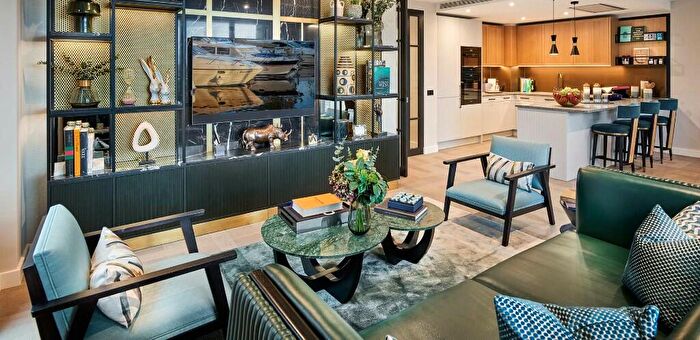 2 Bedroom Apartment To Rent In Merino Gardens, London Dock, Wapping, E1W