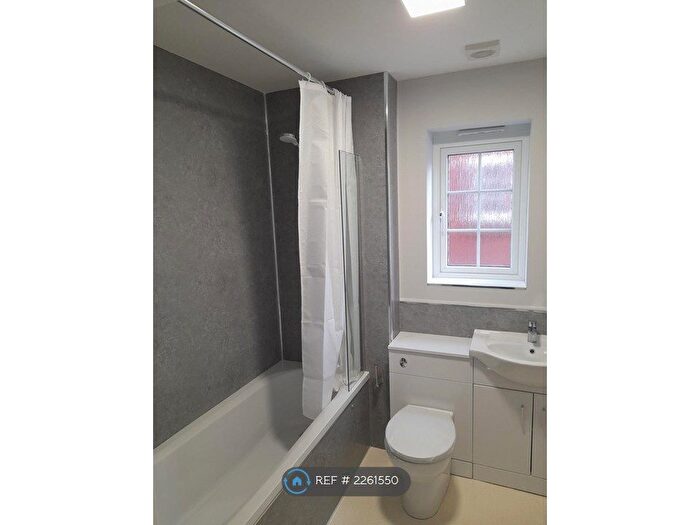1 Bedroom Flat To Rent In Milehouse, Plymouth, PL3