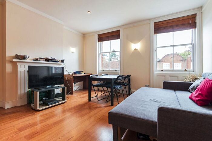 1 Bedroom Flat To Rent In Kingswood House, Shute End, Wokingham, RG40