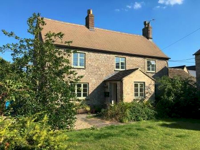 2 Bedroom Semi-Detached House To Rent In Lew Road, OX29