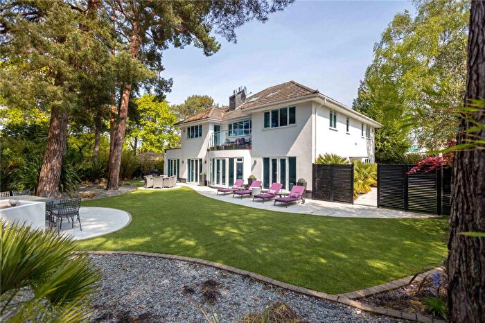 4 Bedroom Detached House For Sale In Crichel Mount Road, Evening Hill, Poole, Dorset, BH14