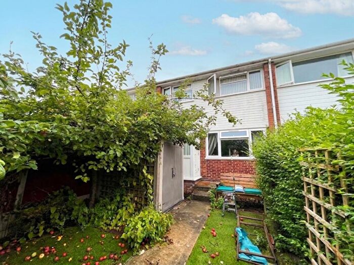 3 Bedroom Terraced House For Sale In Dovedale, Thornbury, BS35