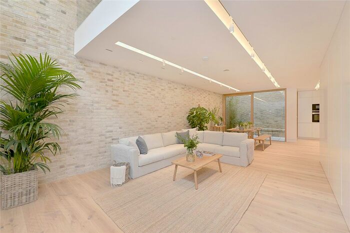 3 Bedroom Mews House To Rent In Bingham Place, London, W1U