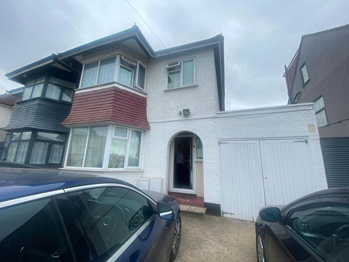3 Bedroom Semi Detached House To Rent In Vancouver Road, Edgware, HA8