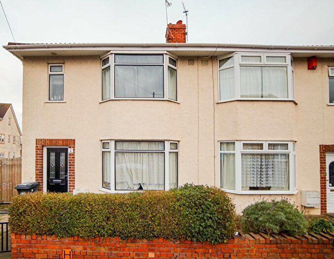 4 Bedroom Semi-Detached House To Rent In Lower Station Road, Fishponds, Bristol, BS16