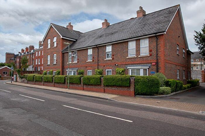 2 Bedroom Flat To Rent In Hyde, Winchester, SO23
