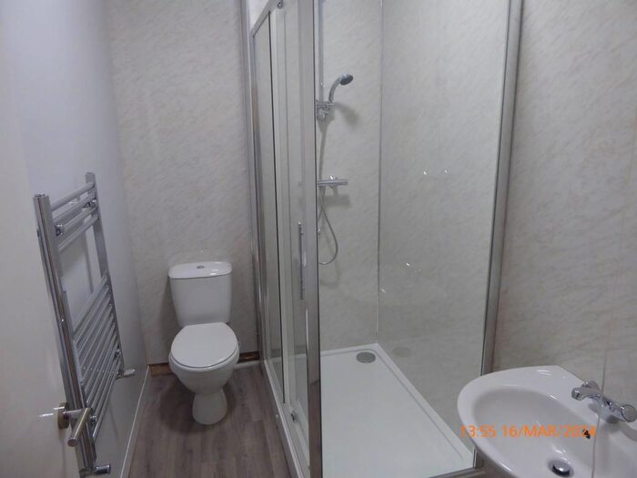 1 Bedroom Flat To Rent In Emlyn Terrace, Carmarthen, SA31