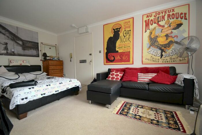 Flat To Rent In Cambridge Gardens, Muswell Hill, N10