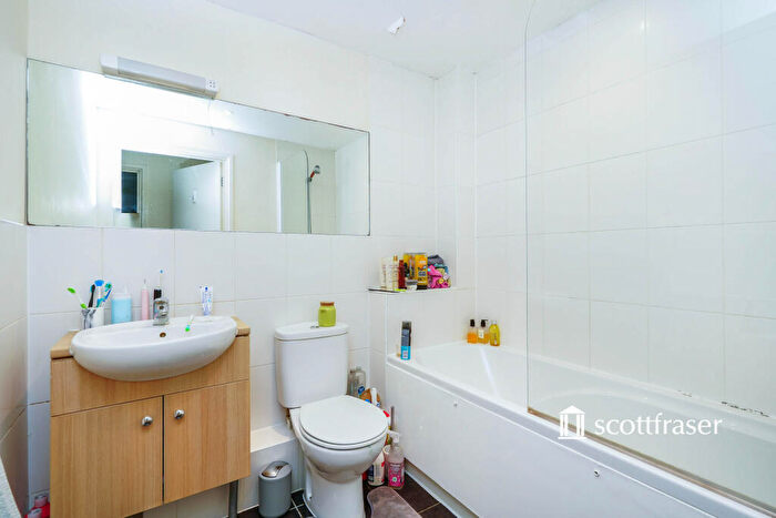 2 Bedroom Apartment To Rent In Hadow Road, Marston, OX3
