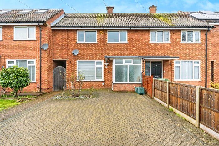 3 Bedroom Terraced House For Sale In Windermere Avenue, St. Albans, AL1