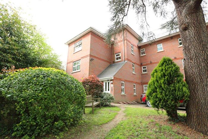 2 Bedroom Flat To Rent In Cox Hollow, Cox Hollow, Reading, RG30