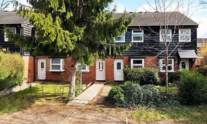 2 Bedroom Property To Rent In Moreton Avenue, Osterley, Isleworth, TW7