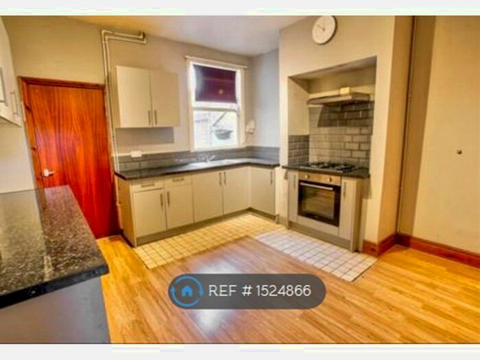 2 Bedroom Terraced House To Rent In Vernon Road, Nottingham, NG6