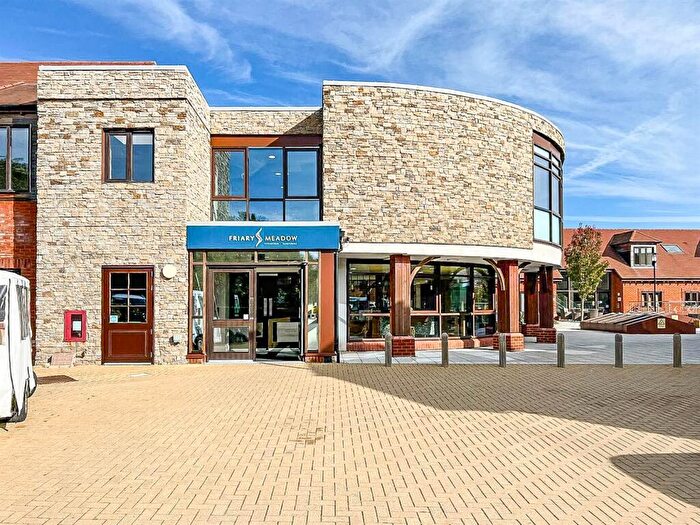 2 Bedroom Apartment For Sale In Friary Meadow, Fareham, PO15