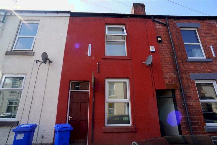 4 Bedroom Terraced House To Rent In Langdon Street, Sheffield, S11