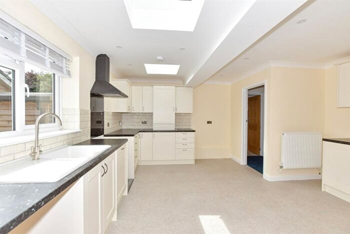 3 Bedroom Detached Bungalow For Sale In Tourney Close, Hythe, Kent, CT21