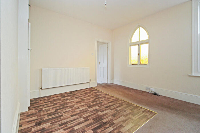 2 Bedroom Flat For Sale In Downs Park, Herne Bay, Kent, CT6