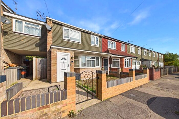 3 Bedroom Terraced House To Rent In Bourne Road, Pangbourne, Reading, Berkshire, RG8
