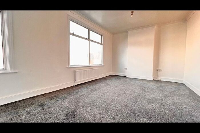 4 Bedroom Maisonette To Rent In Browning Road, London, E12