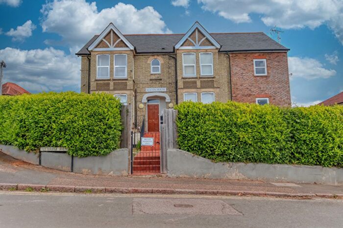 1 Bedroom Maisonette For Sale In Totteridge Avenue, High Wycombe, Buckinghamshire, HP13