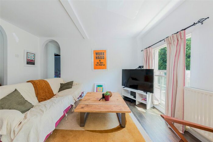 2 Bedroom Terraced House To Rent In Barnsbury Park, Barnsbury, N1