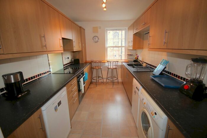 2 Bedroom Detached House To Rent In Potterrow, Edinburgh, EH8