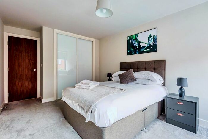 2 Bedroom Flat To Rent In Pope Street, Albion House, Birmingham, B1