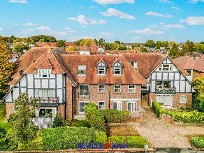 2 Bedroom Apartment For Sale In Clune Court, Hutton Road, Shenfield, CM15