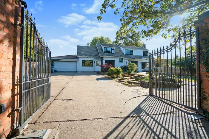 5 Bedroom Detached House For Sale In Livesey Road, Ludborough, Grimsby, DN36