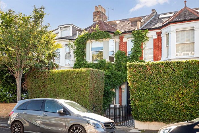 4 Bedroom Terraced House For Sale In Percy Road, W12