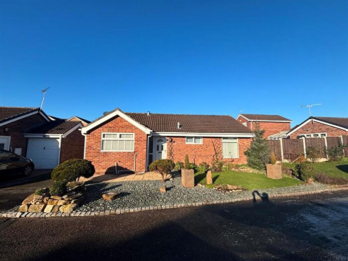 2 Bedroom Detached Bungalow To Rent In Melbreak Close, Mickleover, Derby, DE3