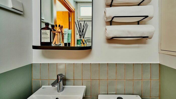 Studio To Rent In 60 Courland Grove, London SW8