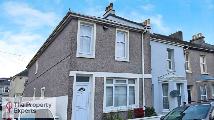 3 Bedroom End Terrace House For Sale In Wentworth Place, Plymouth, PL4