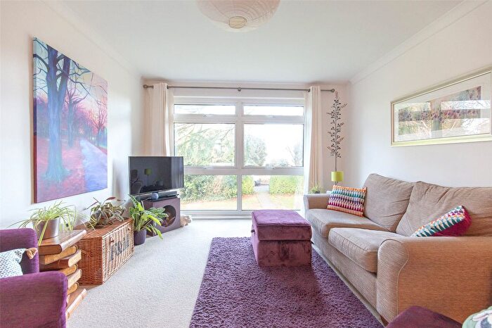 2 Bedroom Flat For Sale In Goodeve Road, Bristol, BS9