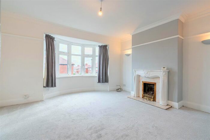 2 Bedroom Flat To Rent In Ferndene Grove, High Heaton, NE7