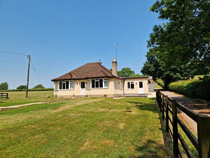 3 Bedroom Detached Bungalow To Rent In Shutford Road, North Newington, Banbury, Oxon, OX15